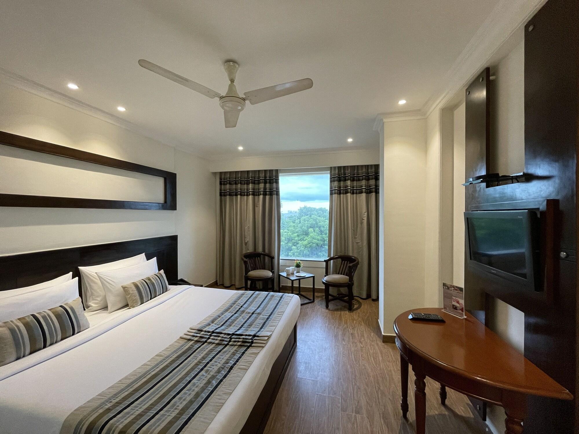 Royale Sarovar Portico Agra Agra  Exteriör bild