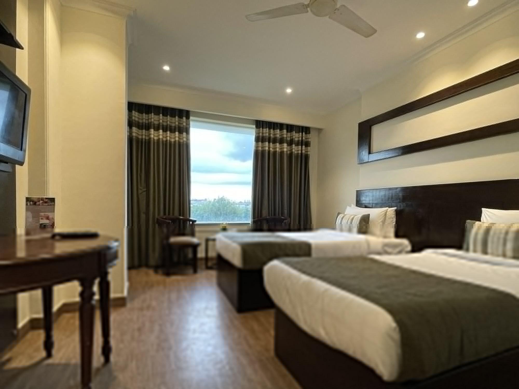 Royale Sarovar Portico Agra Agra  Exteriör bild