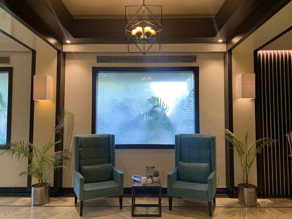 Royale Sarovar Portico Agra Agra  Exteriör bild