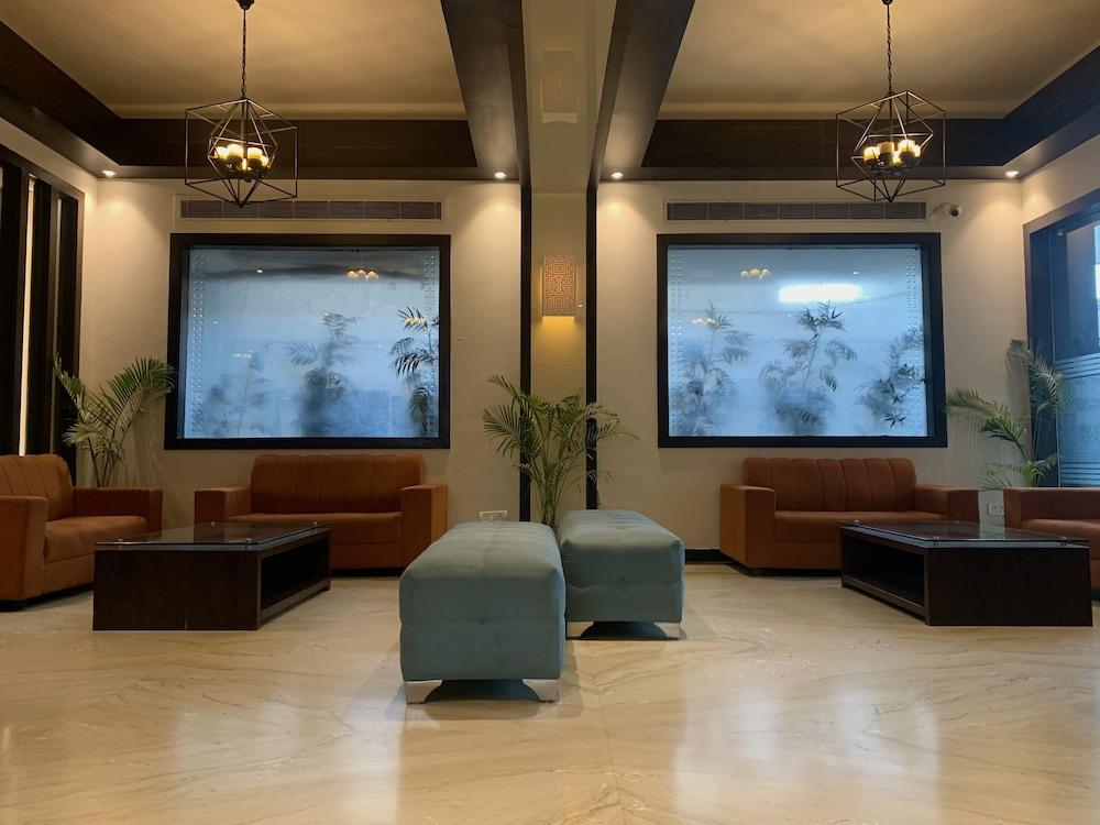 Royale Sarovar Portico Agra Agra  Exteriör bild
