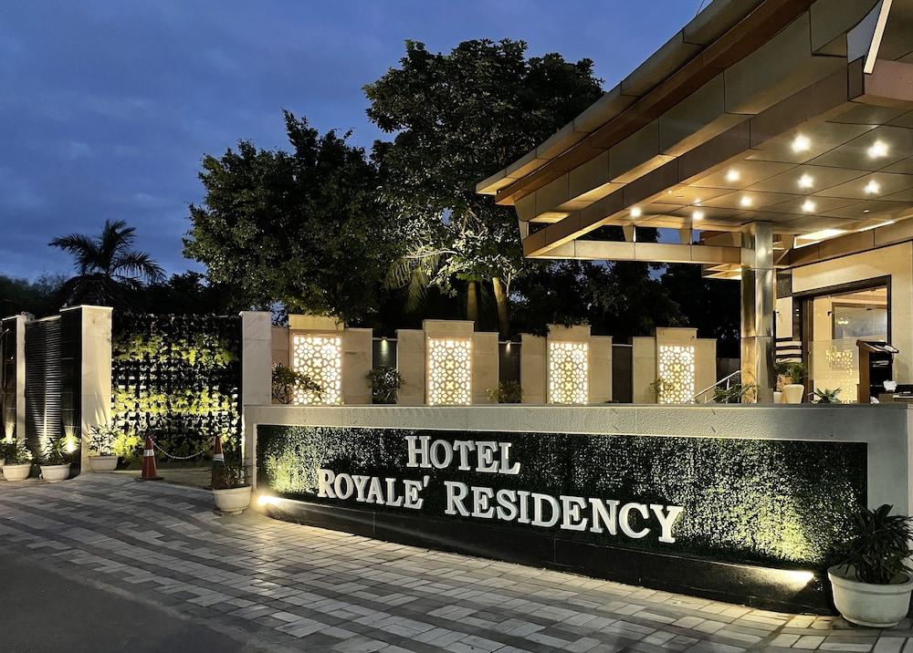 Royale Sarovar Portico Agra Agra  Exteriör bild