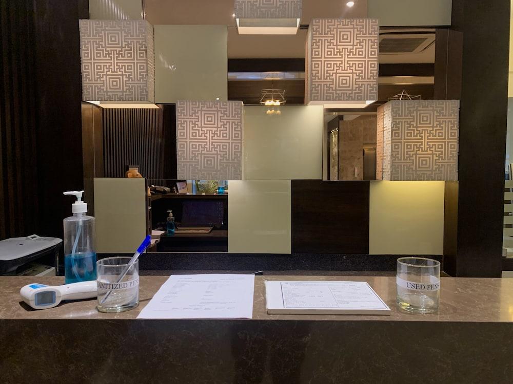 Royale Sarovar Portico Agra Agra  Exteriör bild