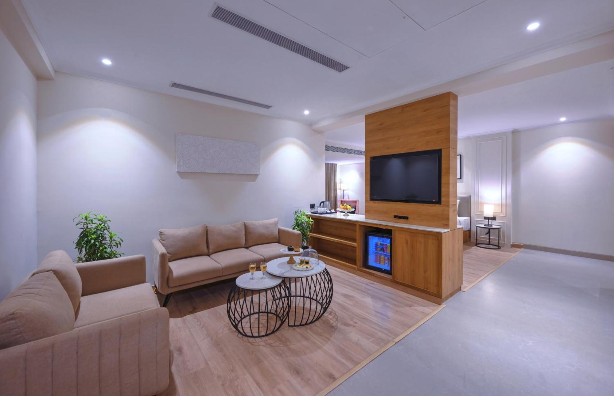Royale Sarovar Portico Agra Agra  Exteriör bild