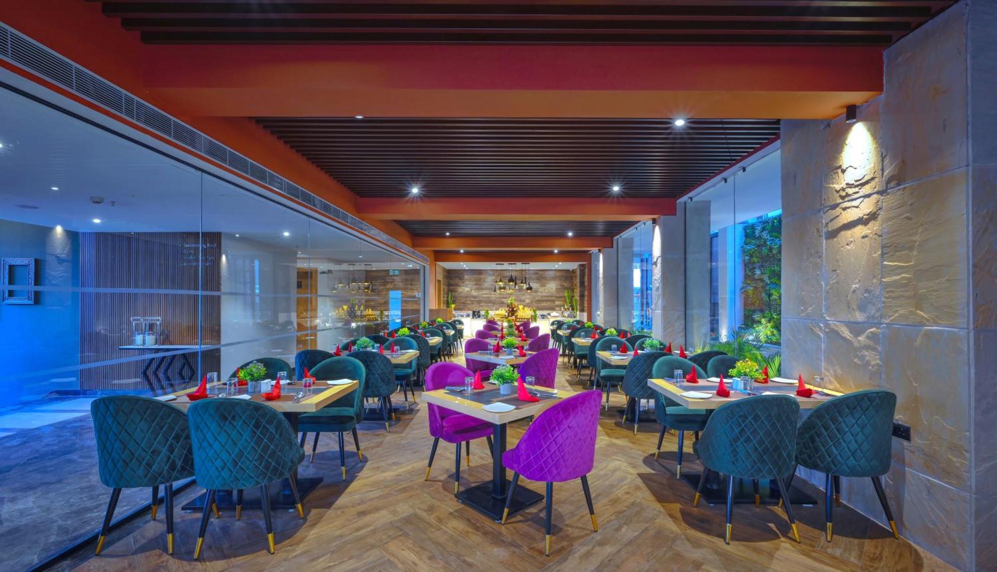 Royale Sarovar Portico Agra Agra  Exteriör bild