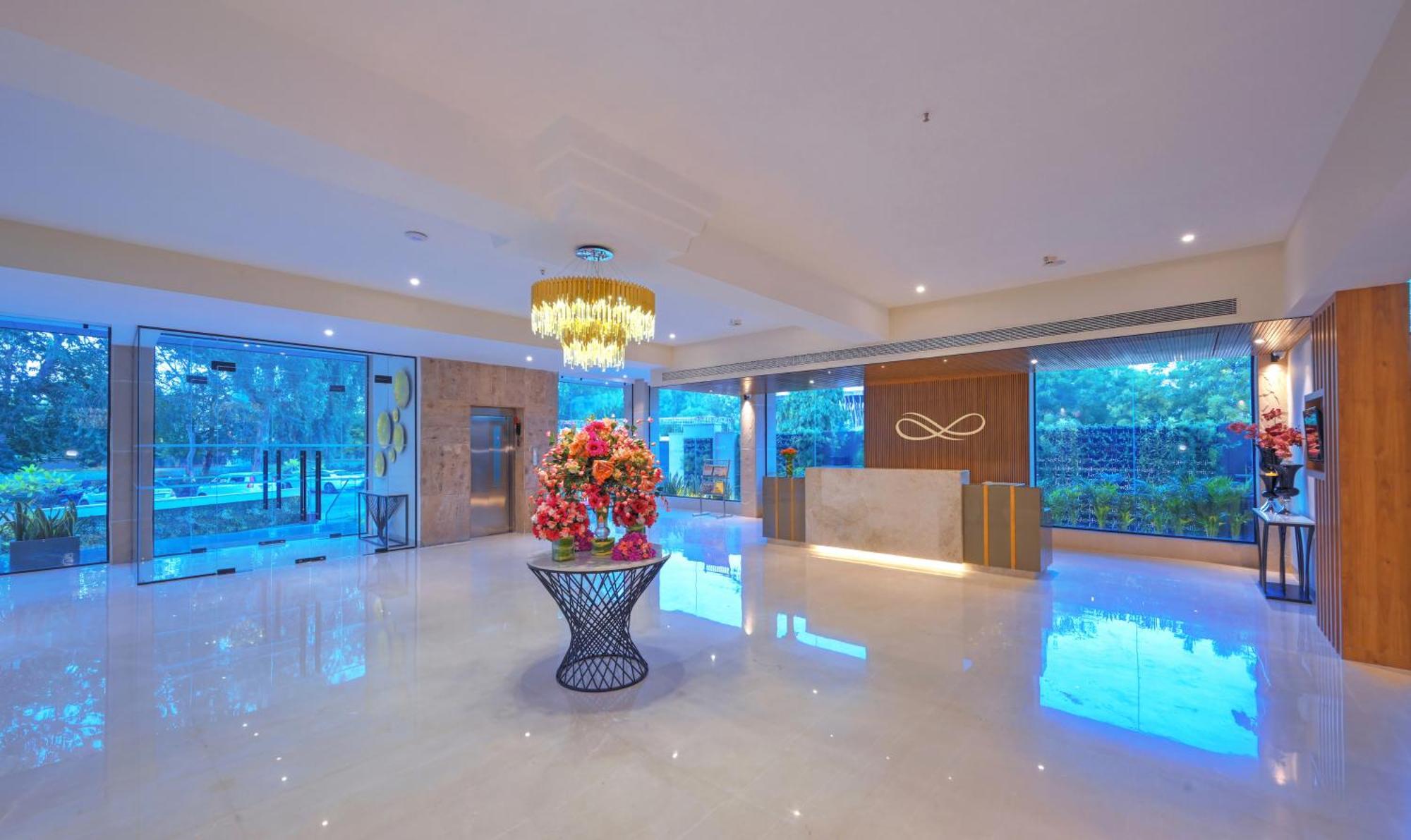 Royale Sarovar Portico Agra Agra  Exteriör bild