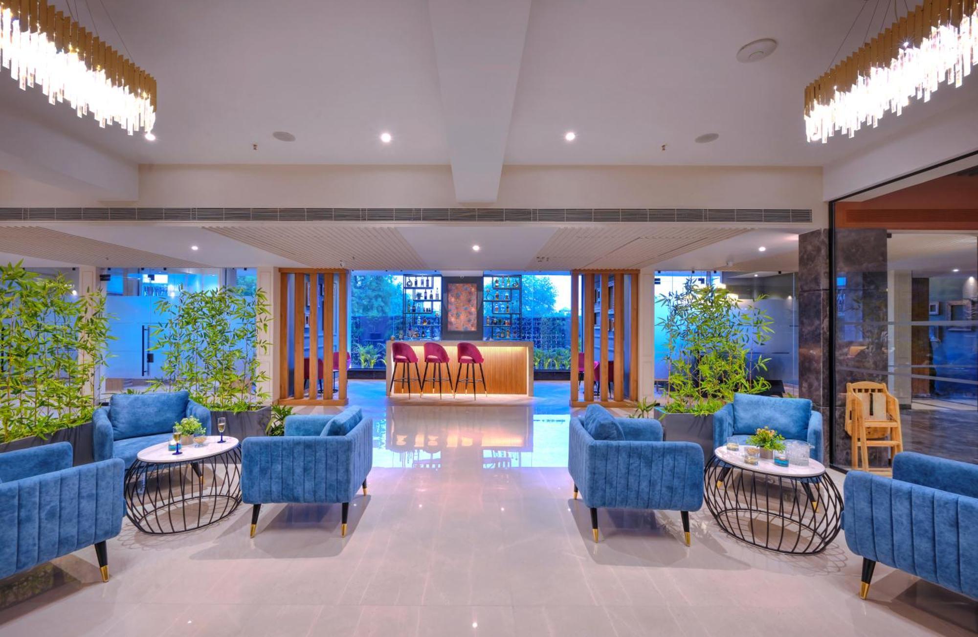 Royale Sarovar Portico Agra Agra  Exteriör bild