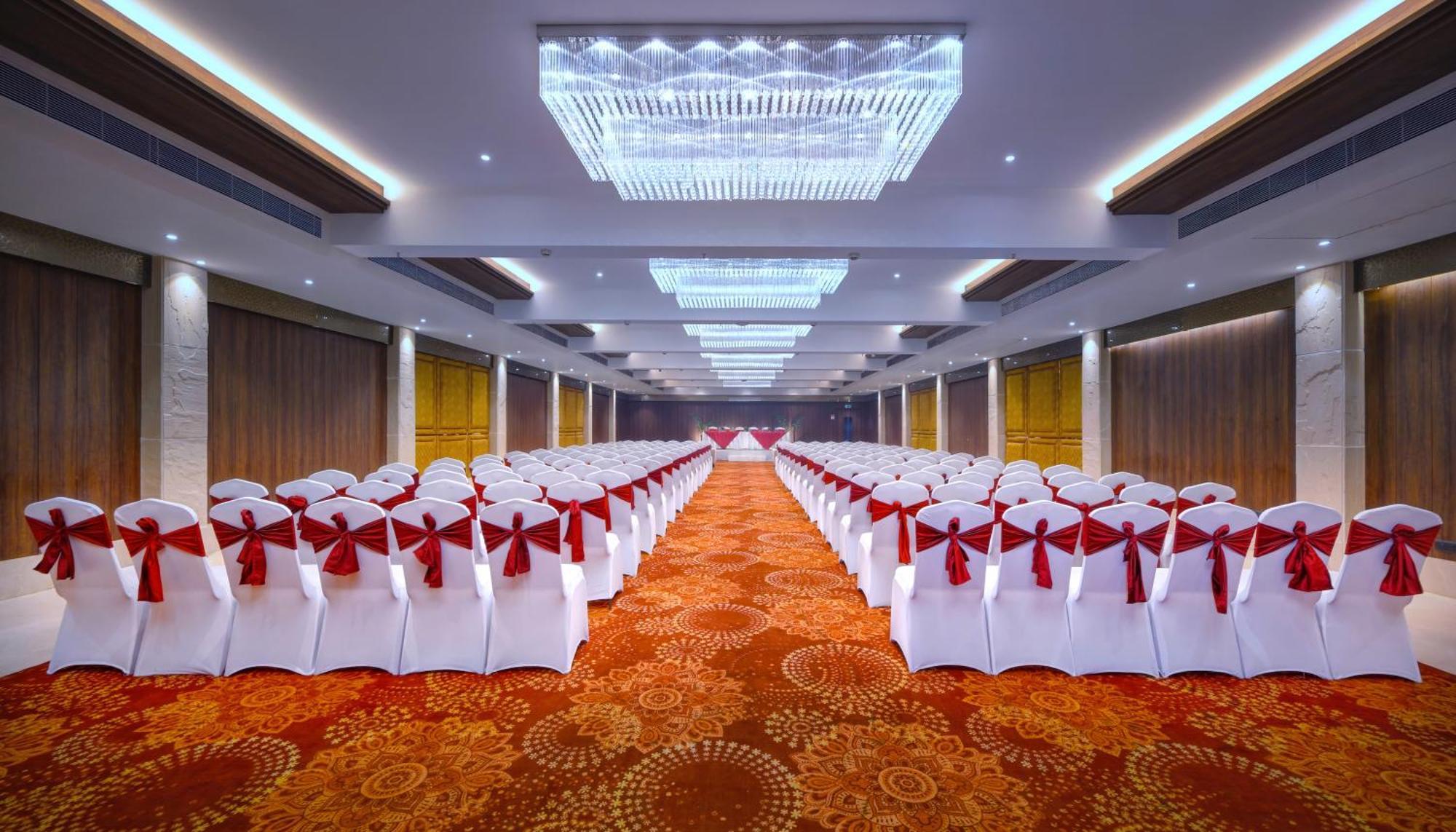 Royale Sarovar Portico Agra Agra  Exteriör bild