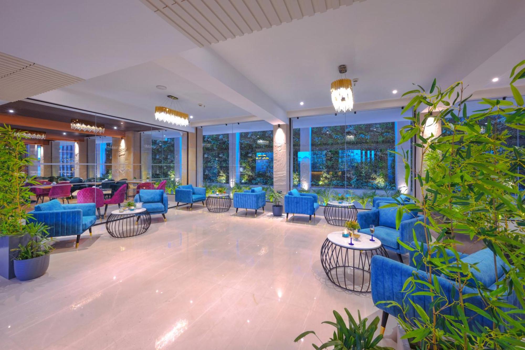 Royale Sarovar Portico Agra Agra  Exteriör bild