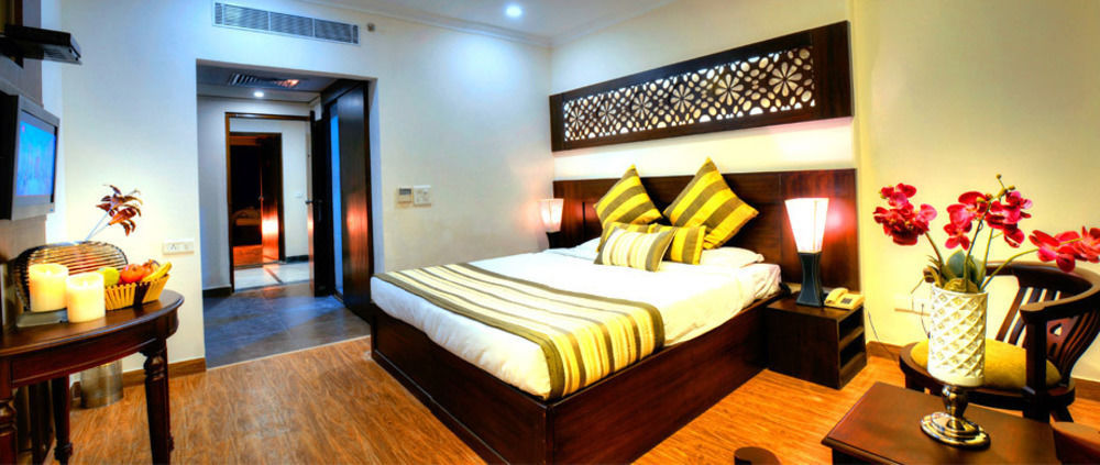 Royale Sarovar Portico Agra Agra  Exteriör bild
